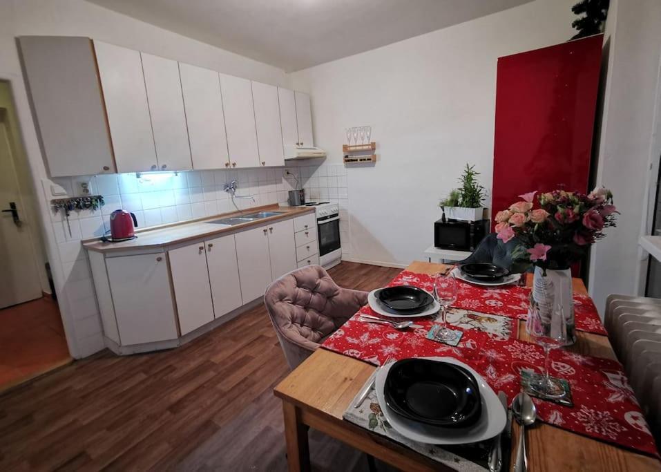 Апартаменти Cely Apartman Podlesi 54M2 S Dvema Balkony A S Novou Manzelskou Posteli, Zatim Neni Na Fotkach Брно Екстер'єр фото